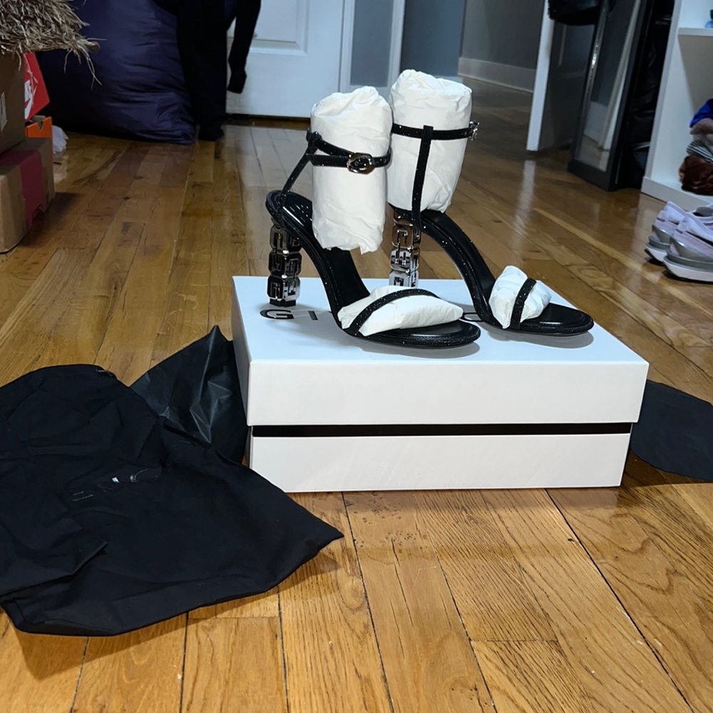 Givenchy G Cube Sandals